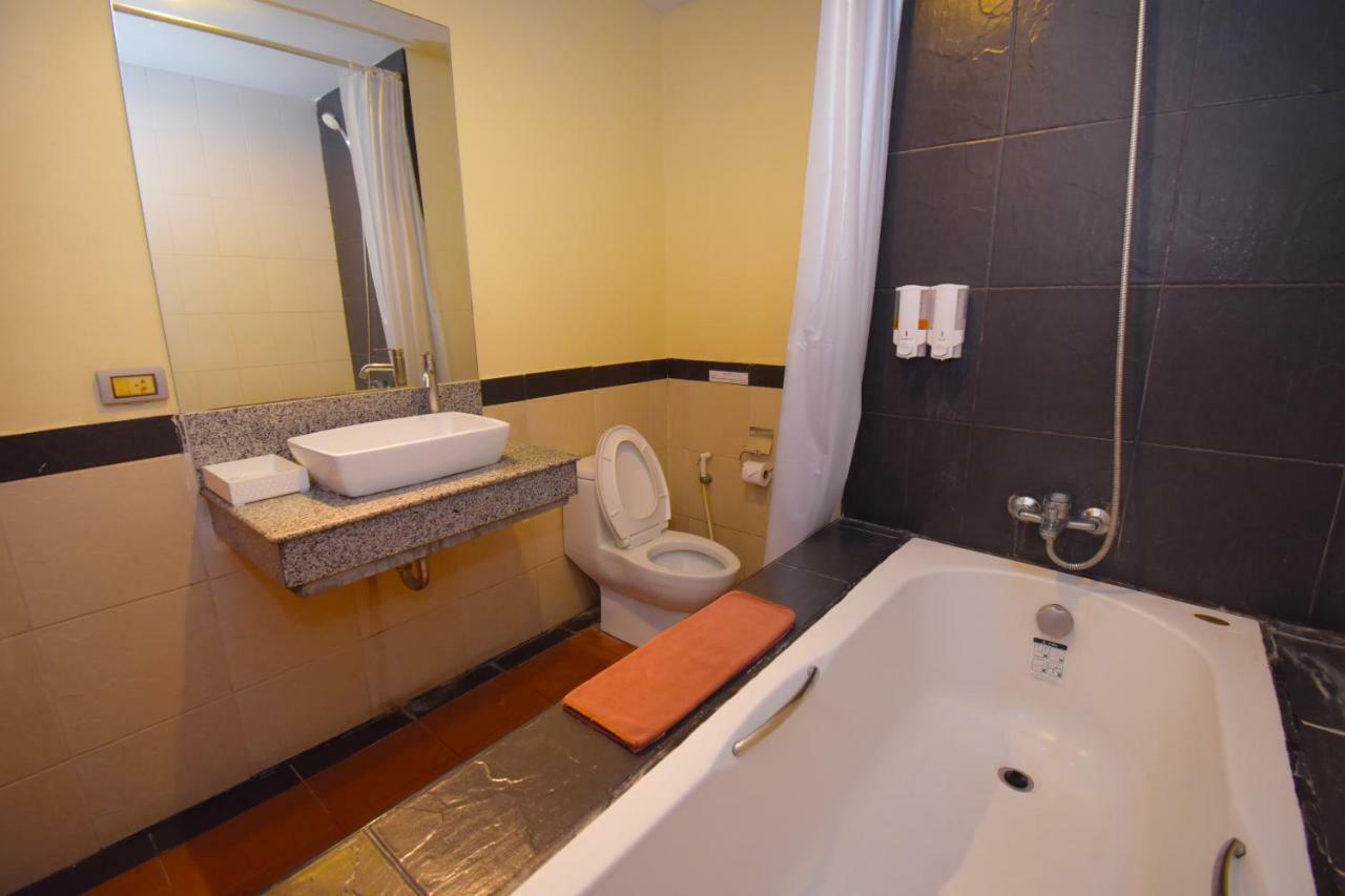 Honey Resort, Kata Beach Екстериор снимка